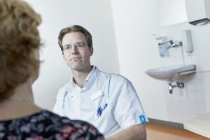 patiënte in overleg met arts Radboudumc